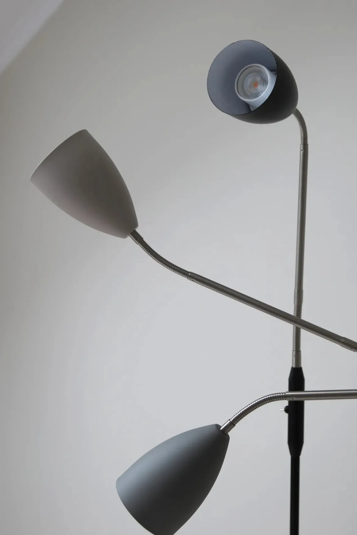 Patro Golvlampa Beige 3-stegsdimbar