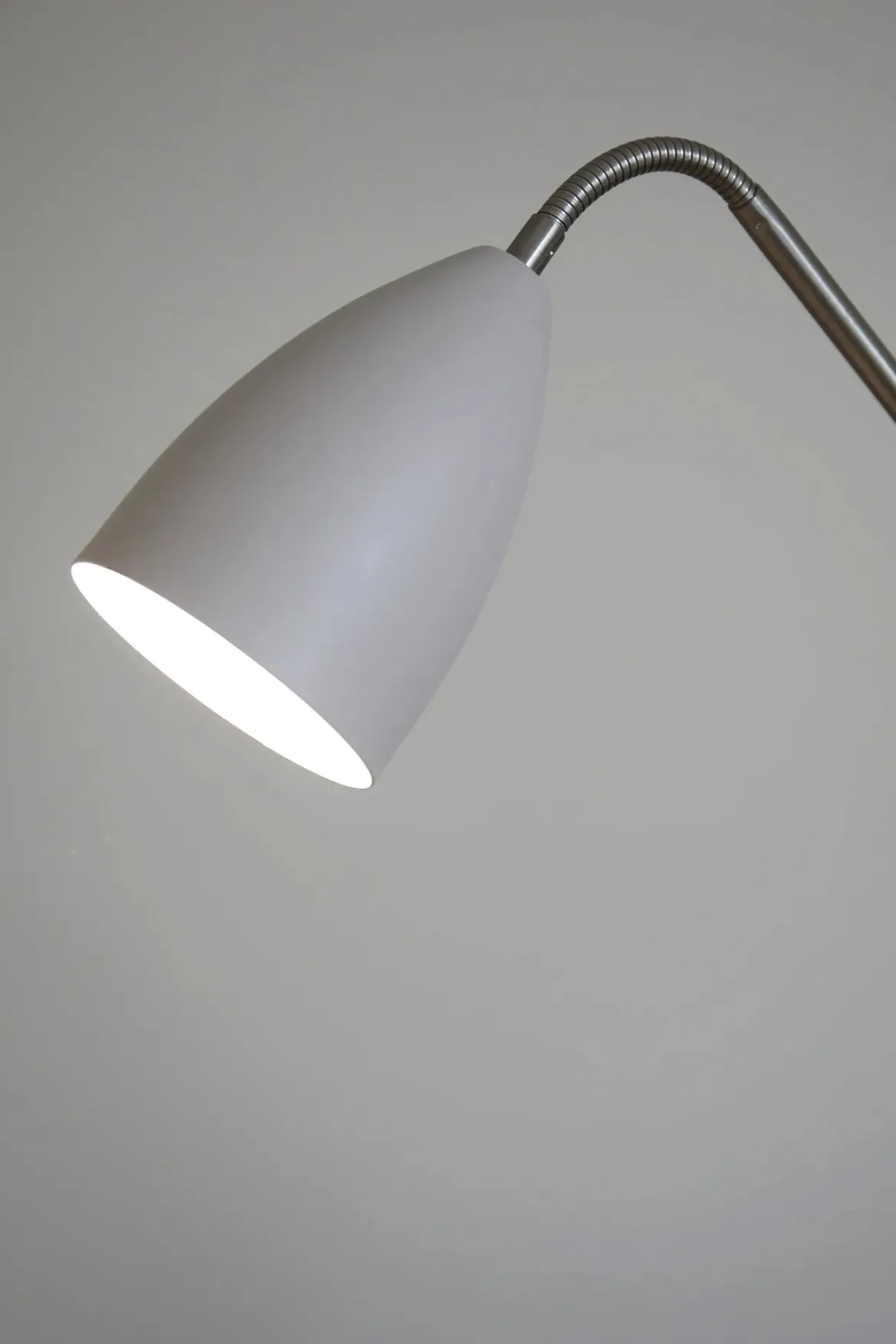 Patro Golvlampa Beige 3-stegsdimbar